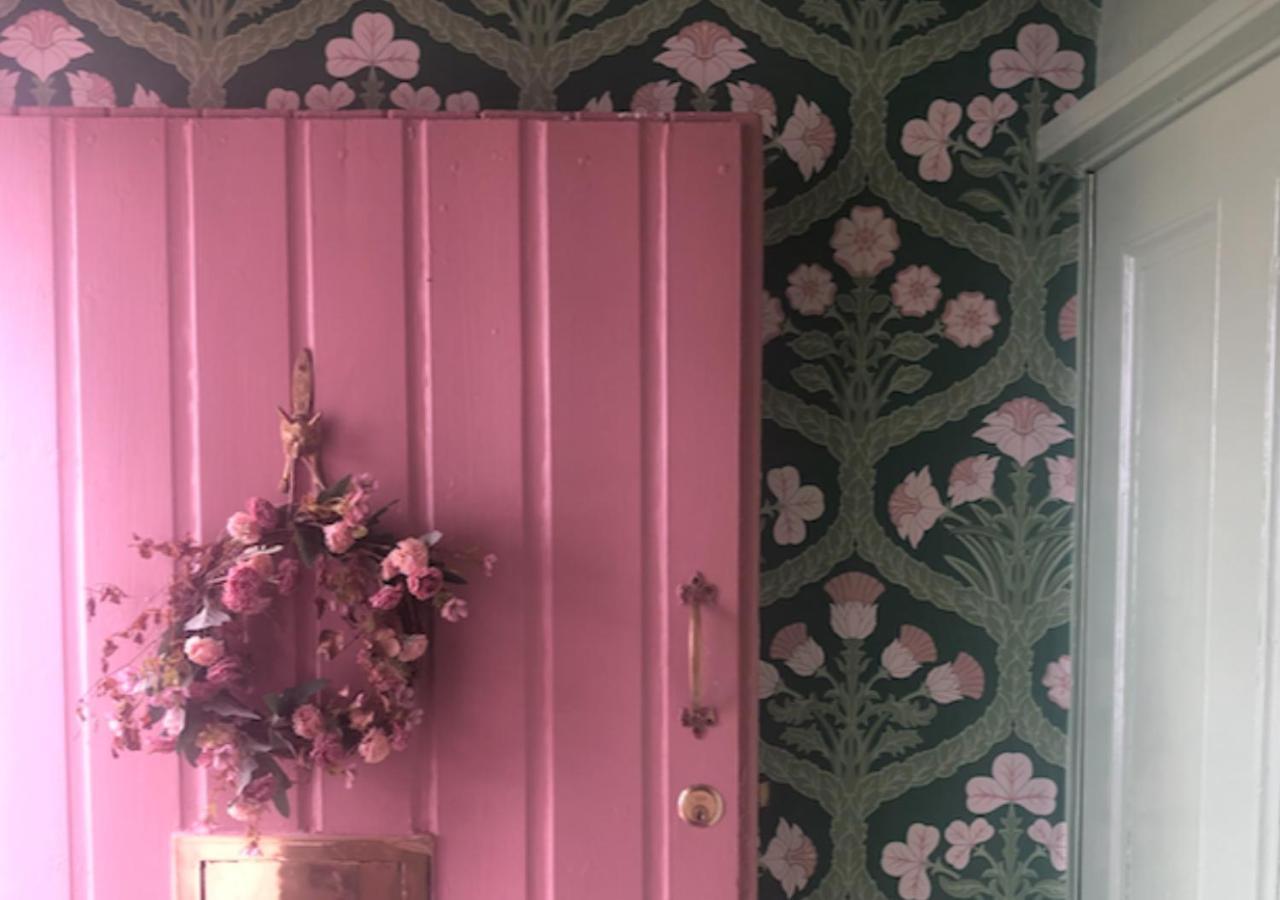 The Pink Cottage Upstairs Suite & Garden Summer Room Whitehead Exteriör bild