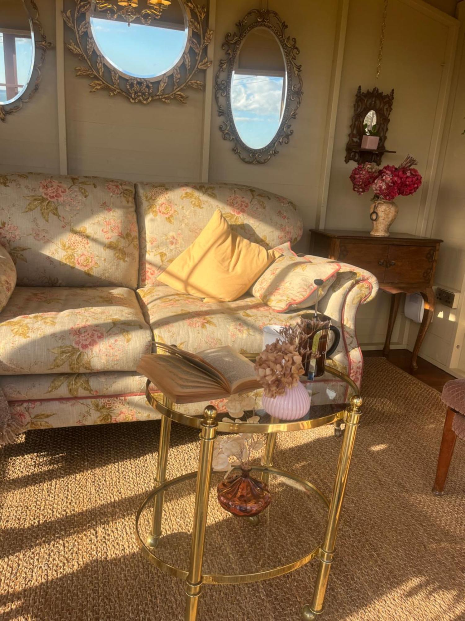 The Pink Cottage Upstairs Suite & Garden Summer Room Whitehead Exteriör bild