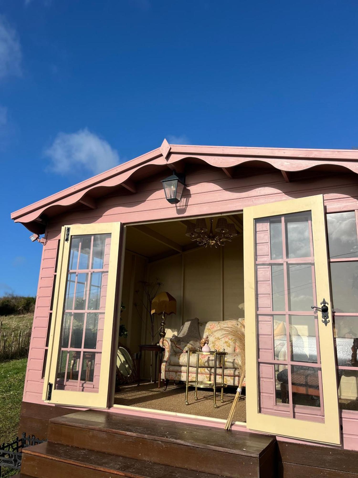 The Pink Cottage Upstairs Suite & Garden Summer Room Whitehead Exteriör bild